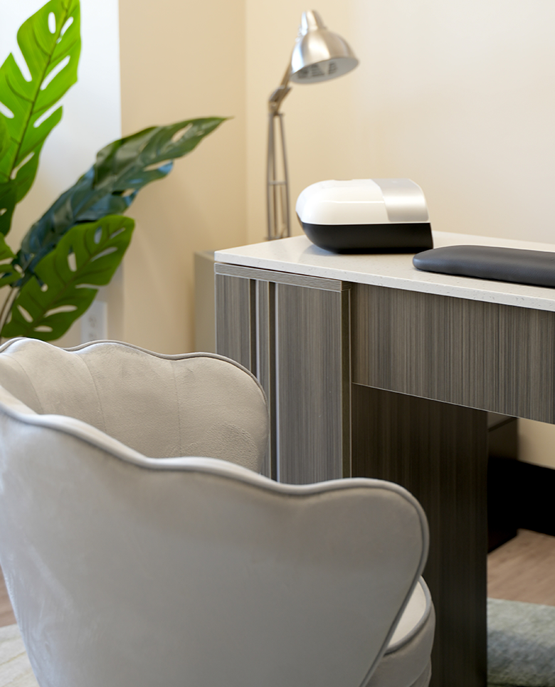 Nail and foot care at Ipanema Beauty Bar